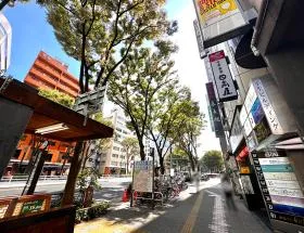 地上に出たら直進する