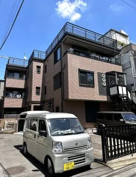 タワーサイド初台の外観