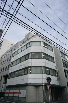 ルート人形町ビルの外観