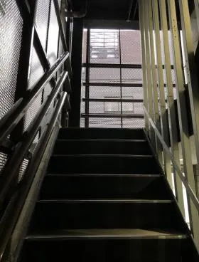 ルート人形町ビルの外観