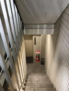 ルート人形町ビルの外観