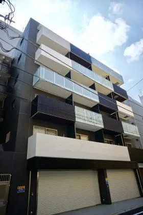 プラシード青山の外観
