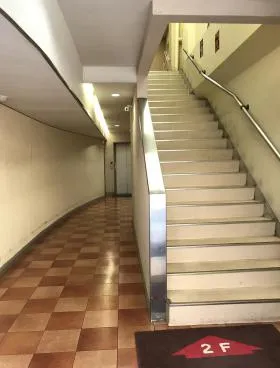 三幸ビルの外観