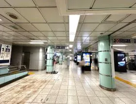 六本木駅