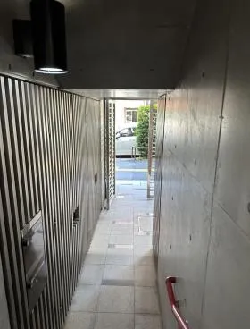 日本パルスモータービルの外観