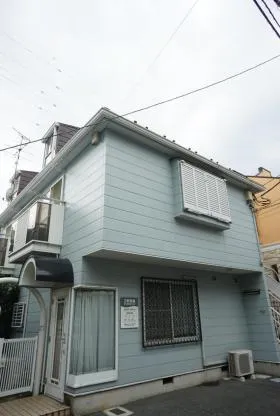 高野歯科店舗ビルの外観