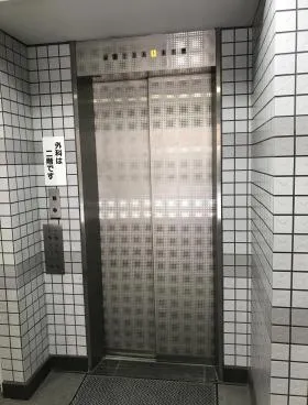 NSビルの外観