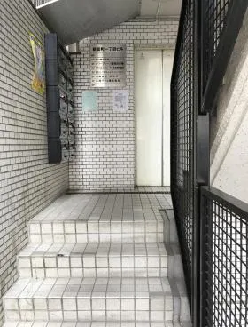 新富町一丁目ビルの外観