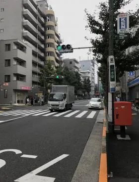 鈴木ビルの外観
