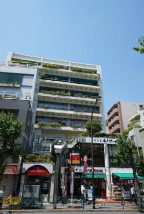 新戸山ビルの外観