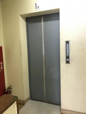 毛利ビルの外観
