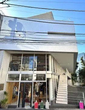 KCビルの外観
