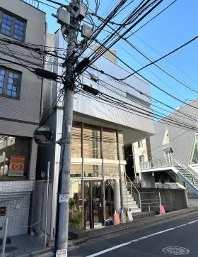 KCビルの外観