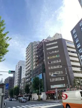 西新宿プライムビルの外観