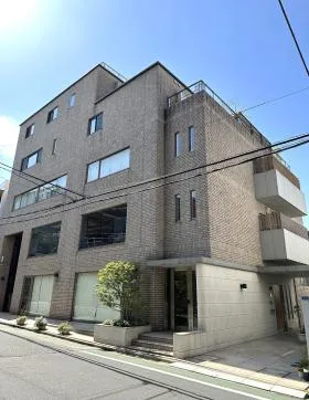 神宮前エーアイビルの外観