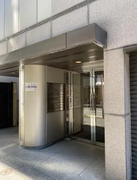 麹町エイチティーズビルの外観