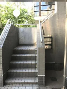 神宮前ツインSビルの外観