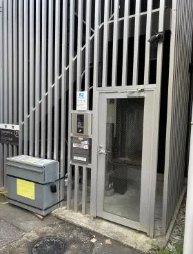 NJビルの外観