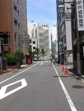 丸栄ビルの外観
