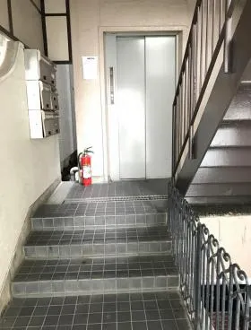横谷ビルの外観
