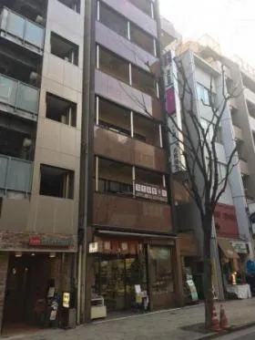丸岡ビルの外観
