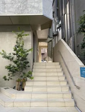 Sreed EBISU2(旧:フラワーヒルズ)ビルの外観