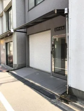 ミナトビルの外観