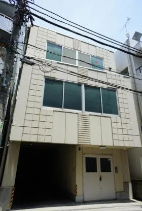 セーフティビルの外観