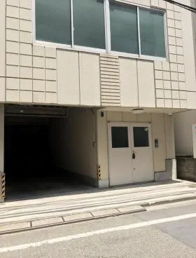 セーフティビルの外観