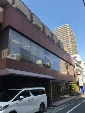岩波ビルの外観