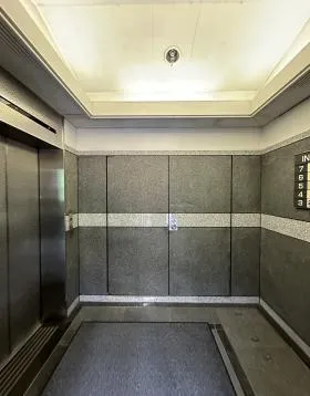 弥栄ビルの外観