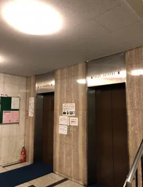 東商センタービルの外観