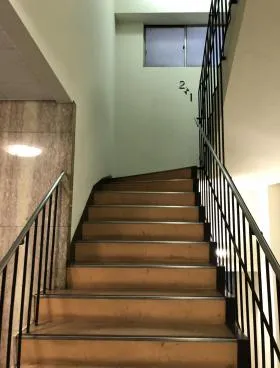 東商センタービルの外観