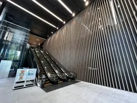 コモレ四谷(YOTSUYA TOWER(四谷タワー)の外観