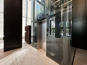 コモレ四谷(YOTSUYA TOWER(四谷タワー)の外観