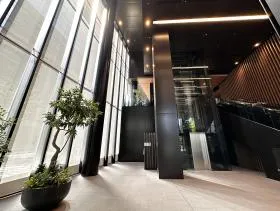 コモレ四谷(YOTSUYA TOWER(四谷タワー)の外観
