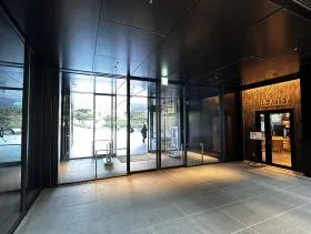 コモレ四谷(YOTSUYA TOWER(四谷タワー)の外観