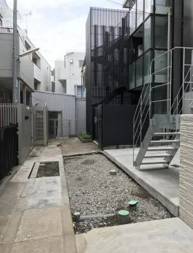 リヨンドール六本木の外観
