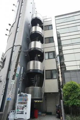 吉角ビルの外観