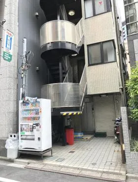 吉角ビルの外観
