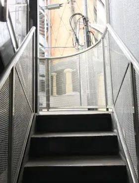 吉角ビルの外観