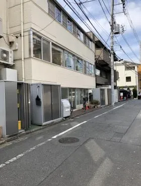 赤坂リキマンションビルの外観