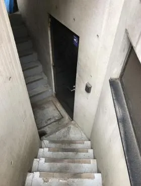 光倫ビルの外観