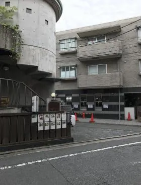 光倫ビルの外観