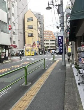 タロービルの外観
