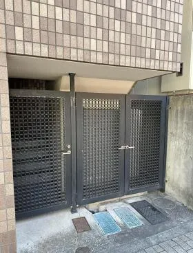 伊皿子二番館ビルの外観