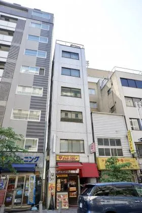 荒井ビルの外観