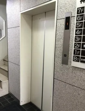 神谷ビルの外観