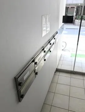 神山ビルの外観