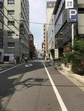 神山ビルの外観